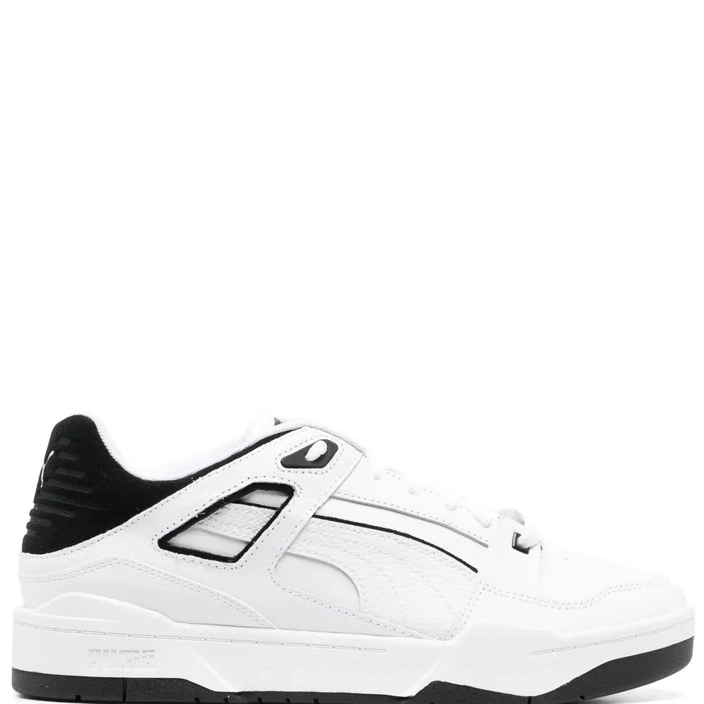 Массивные кроссовки на шнуровке