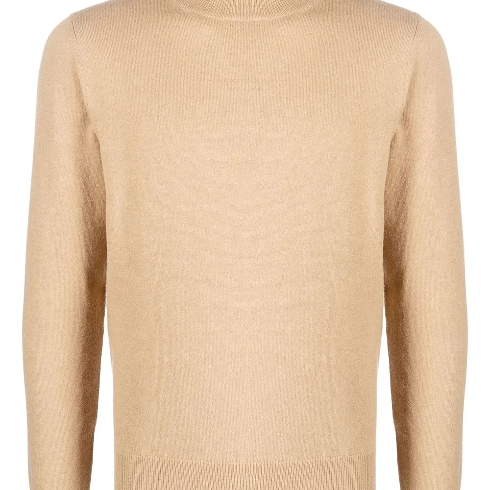 Кашемировый свитер с высоким воротником