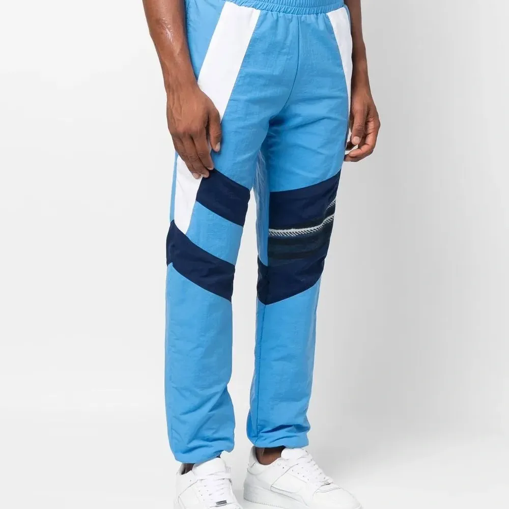 Спортивные брюки в стиле колор-блок