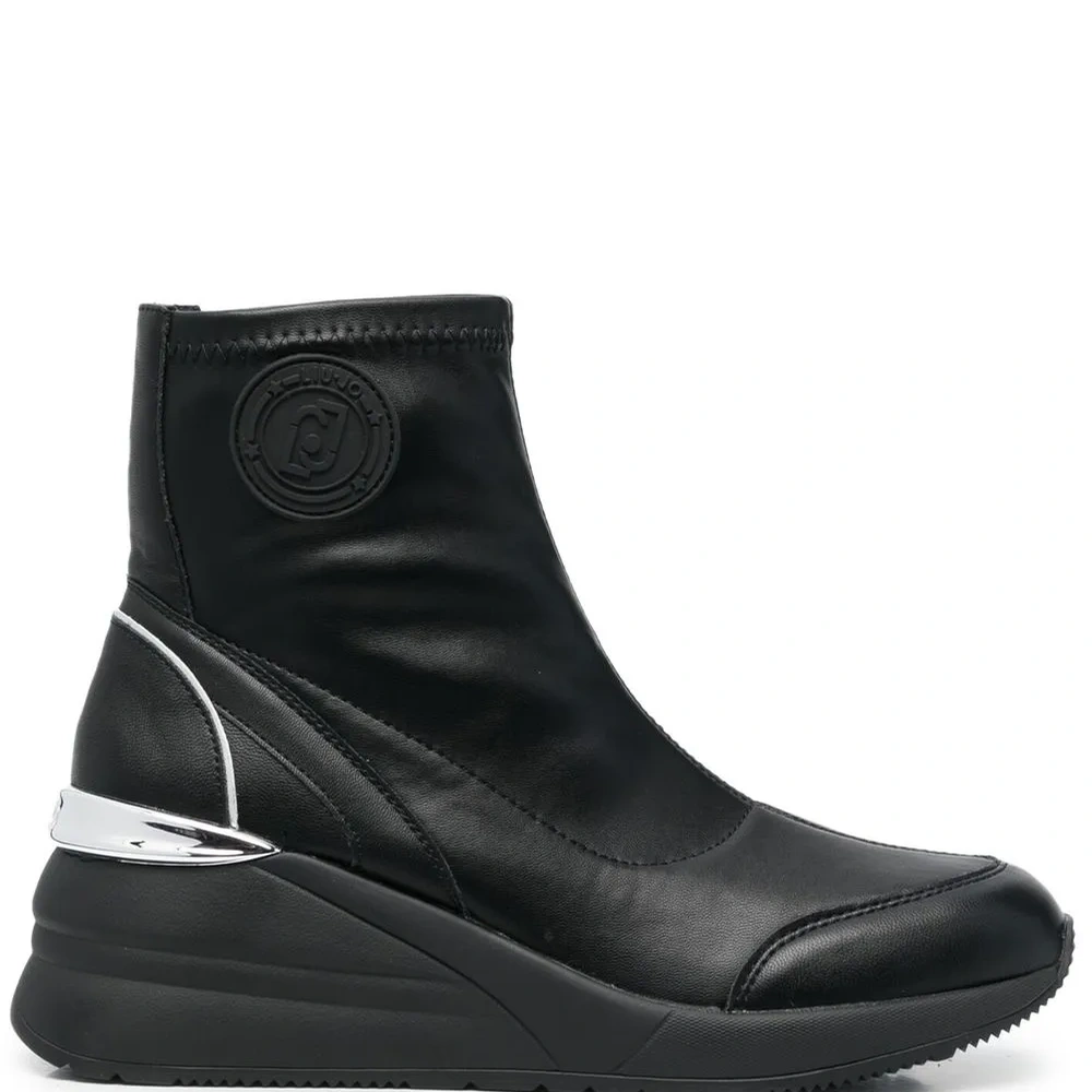 Кроссовки Alyssa 06 Mid