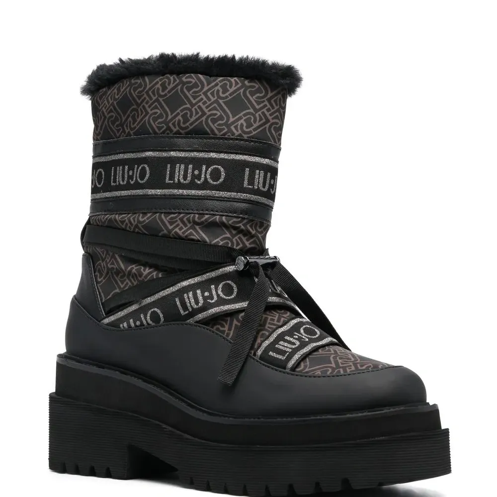 Ботильоны с монограммой