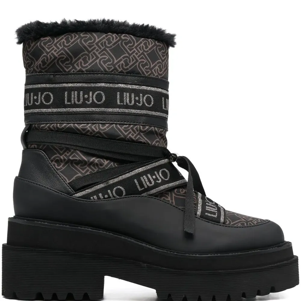 Ботильоны с монограммой