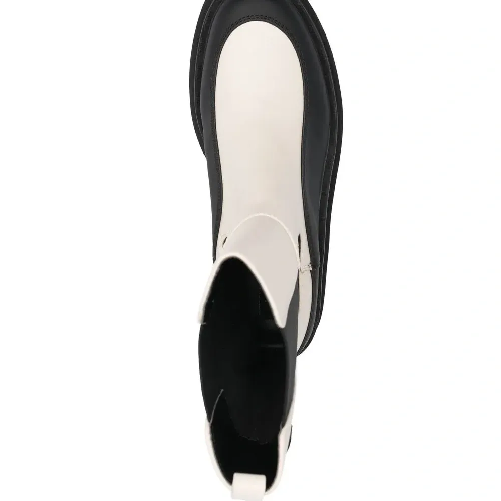 Массивные ботинки в двух тонах