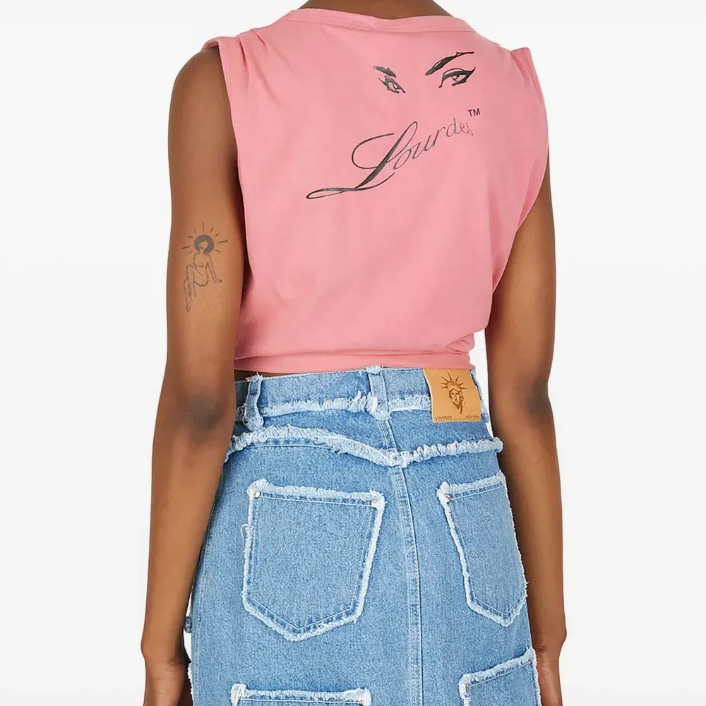 Укороченный топ