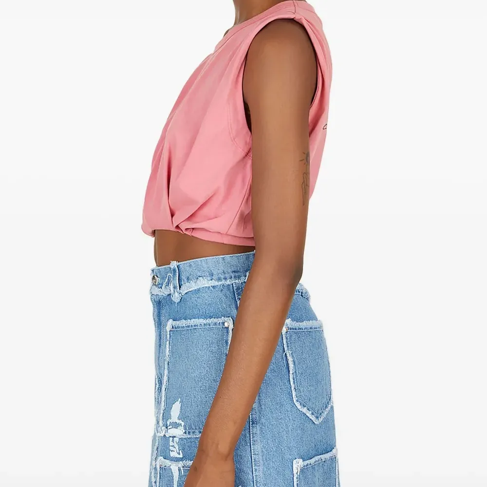 Укороченный топ