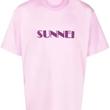 Футболка с вышитым логотипом