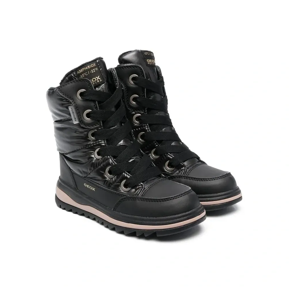 Ботинки на шнуровке