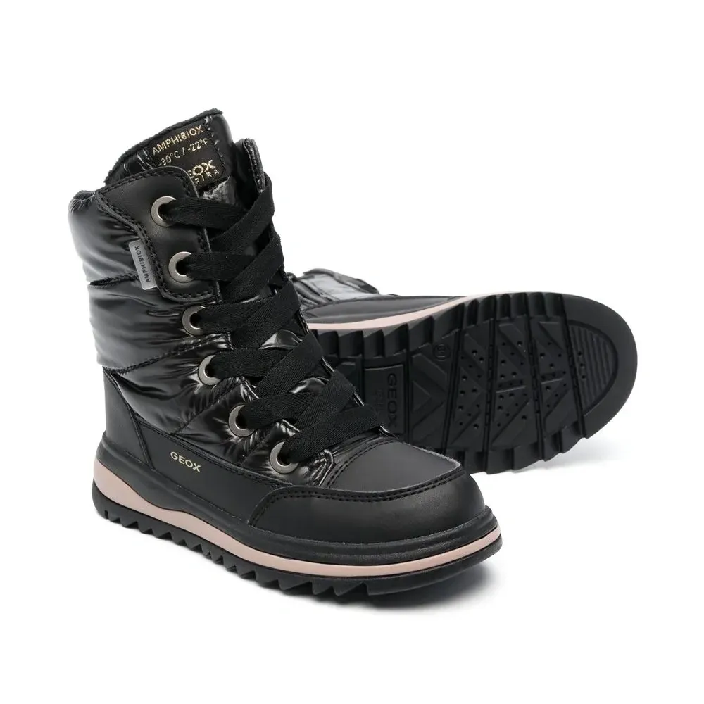 Ботинки на шнуровке