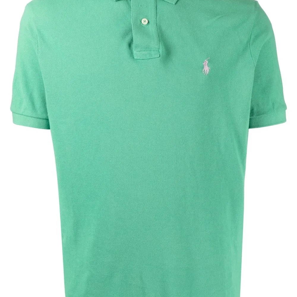 Рубашка поло с вышитым логотипом