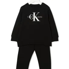 Спортивный костюм с логотипом