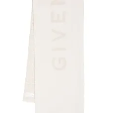 Шарф вязки интарсия с монограммой