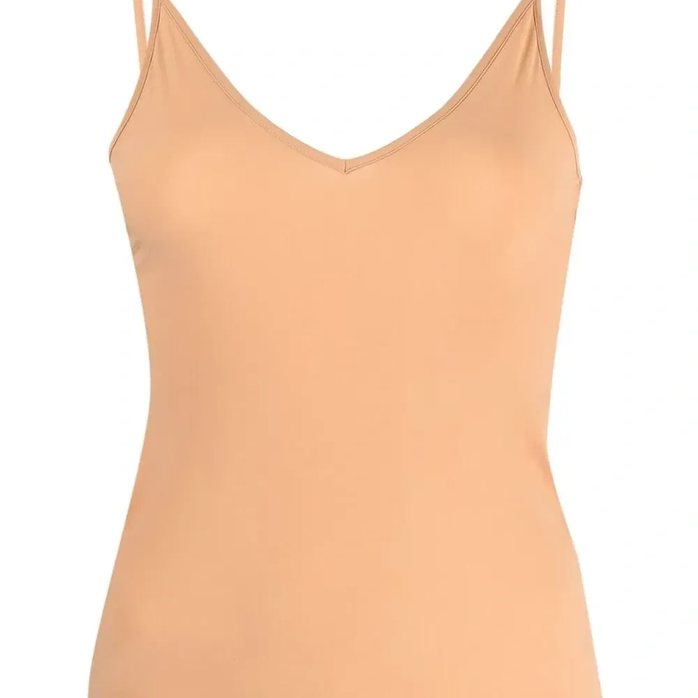 топ с V-образным вырезом