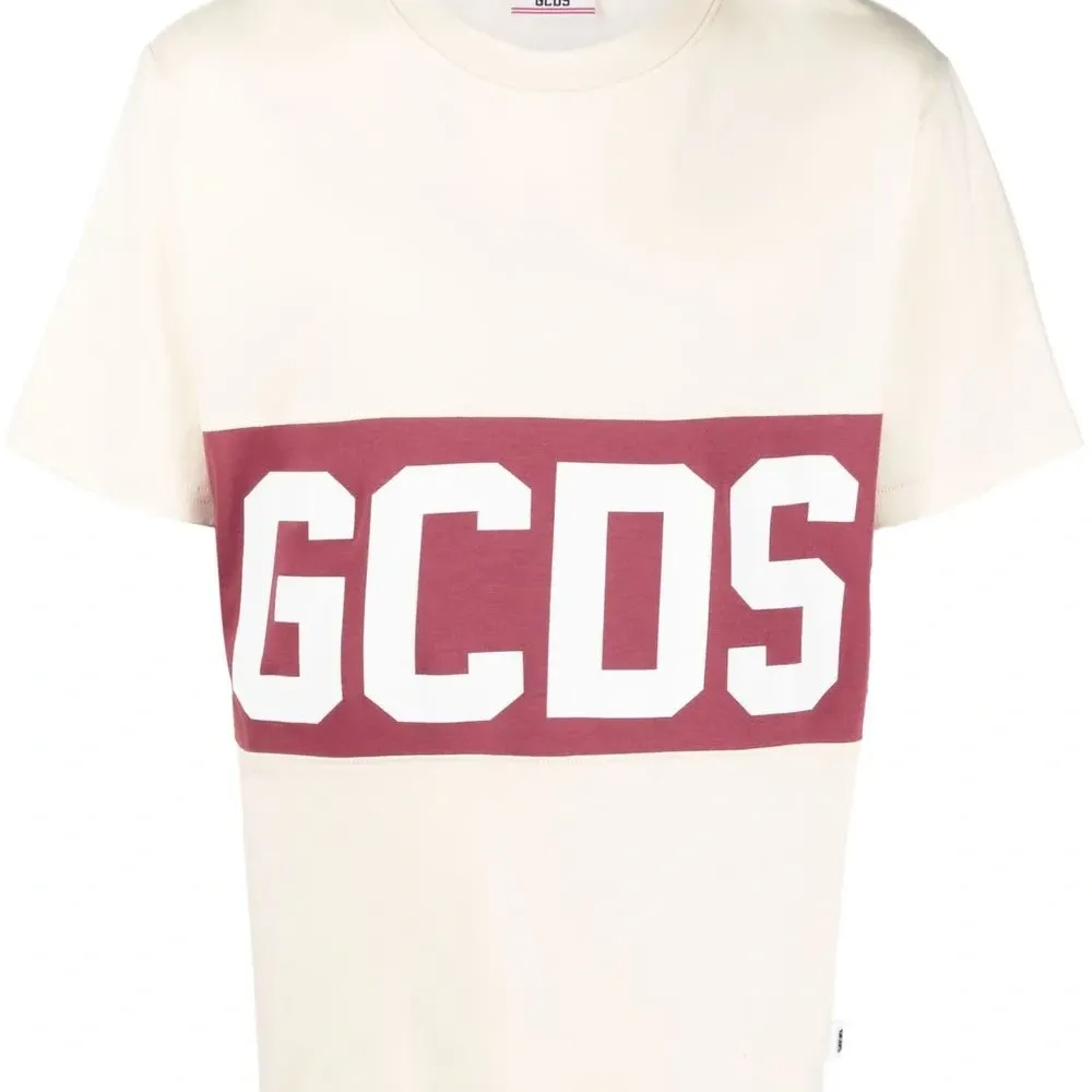 Футболка с логотипом