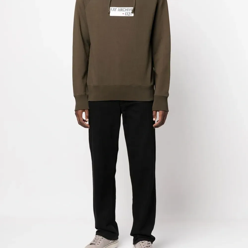 Худи с кулиской и логотипом