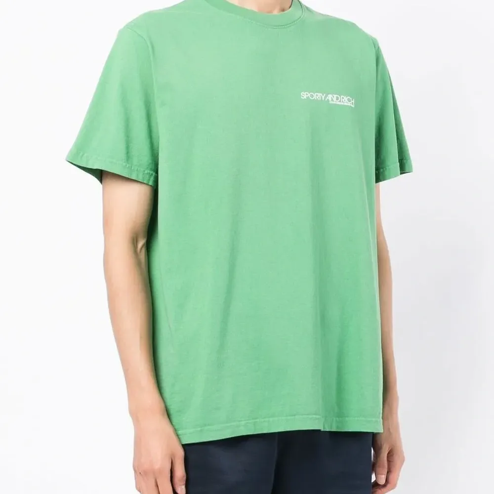 Футболка с логотипом