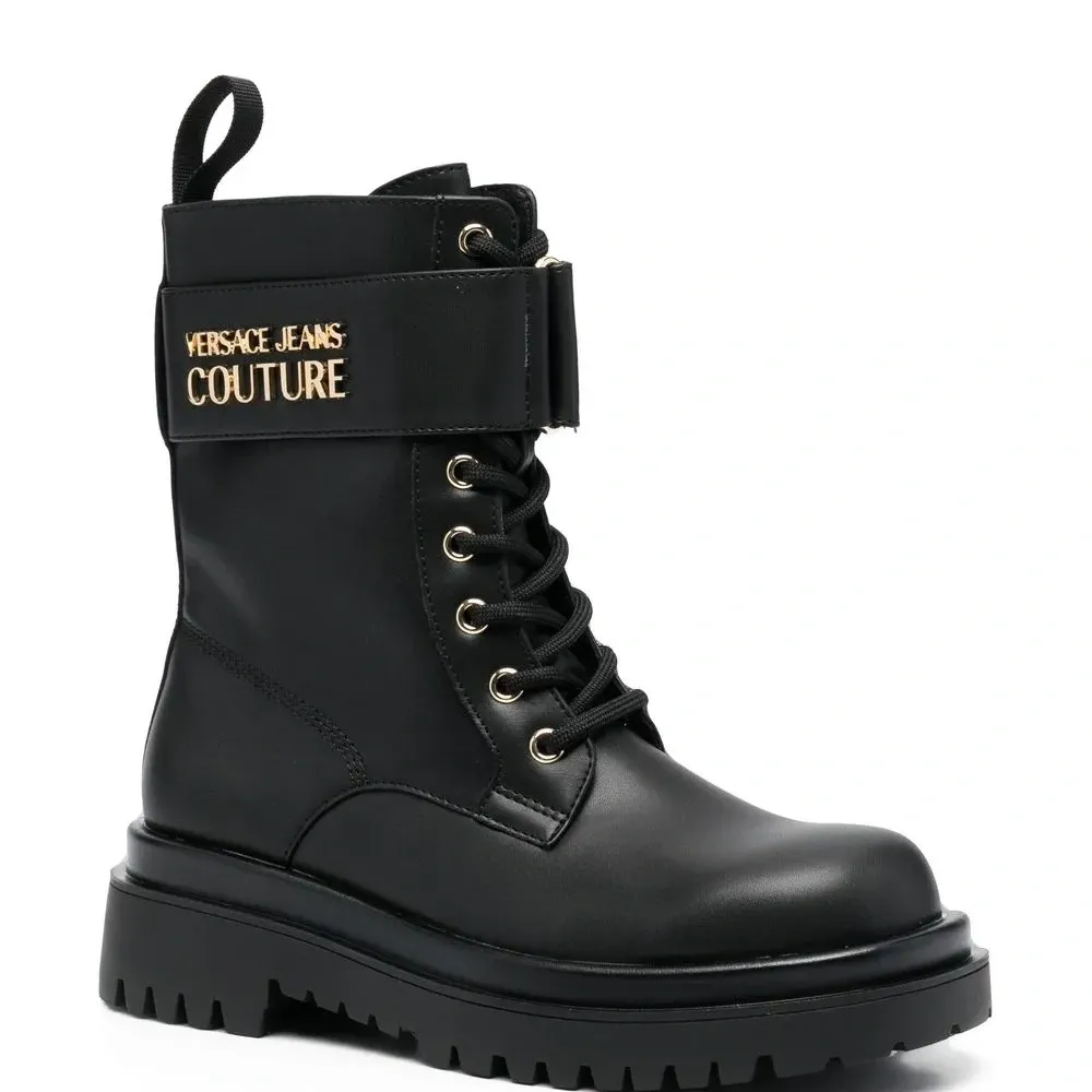 Ботинки в стиле милитари с логотипом