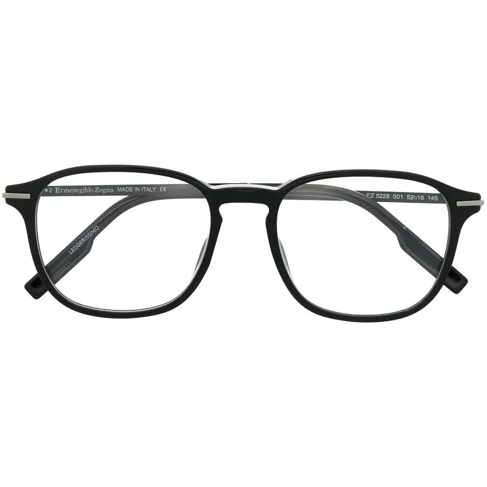 Очки в круглой оправе