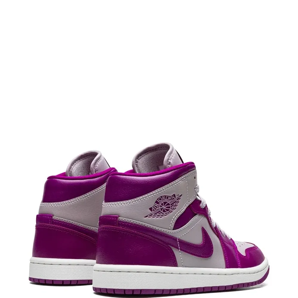 Кроссовки Air Jordan 1 Mid