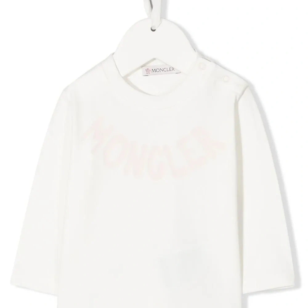 Футболка с логотипом