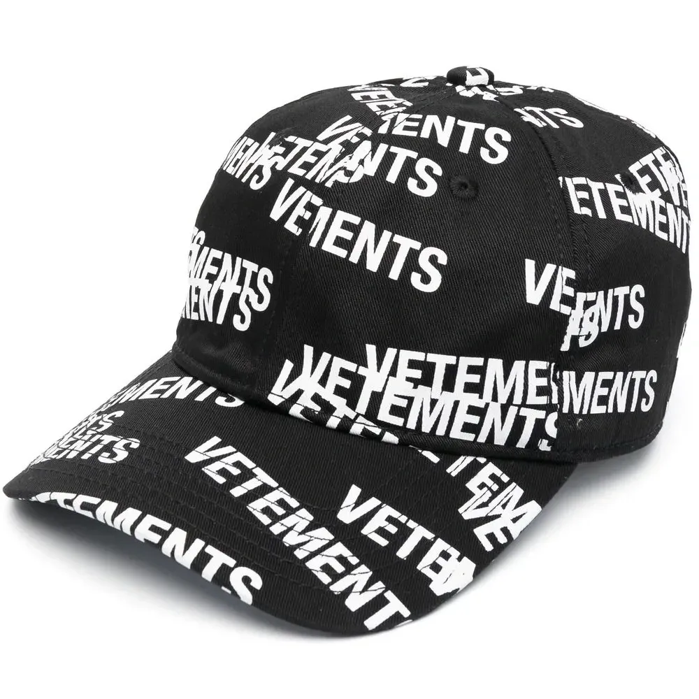 Бейсболка с логотипом