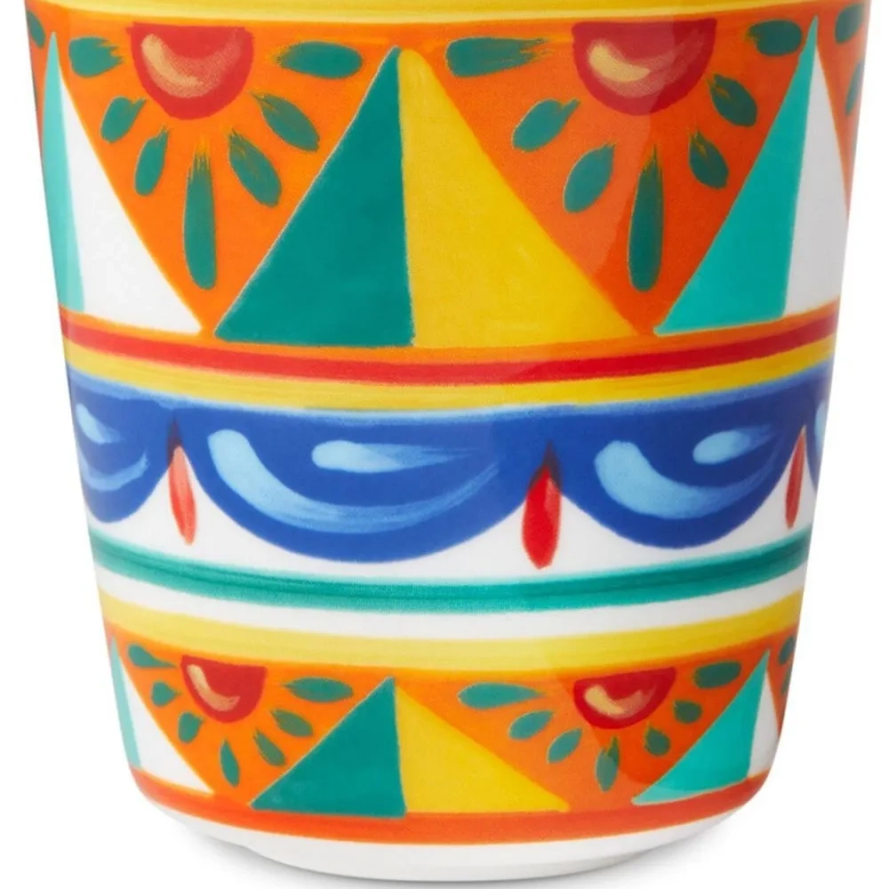 Стакан с геометричным узором