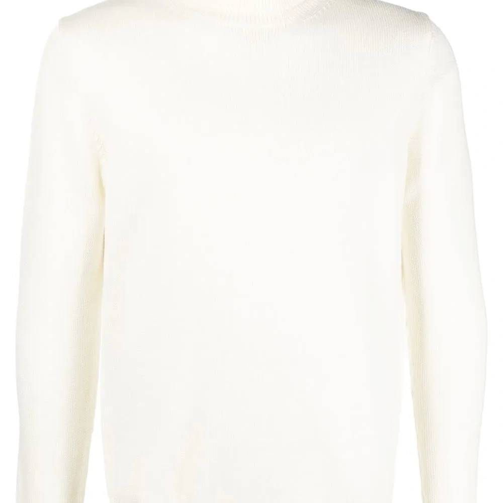 Джемпер с высоким воротником