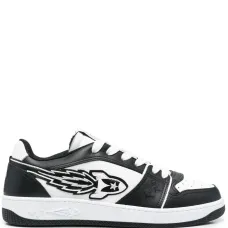 Кроссовки с логотипом