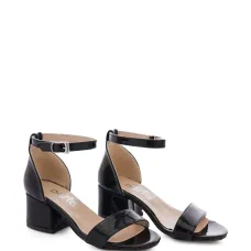 Лакированные босоножки на блочном каблуке