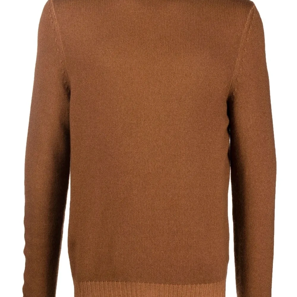 Джемпер тонкой вязки с высоким воротником