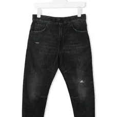 Узкие джинсы