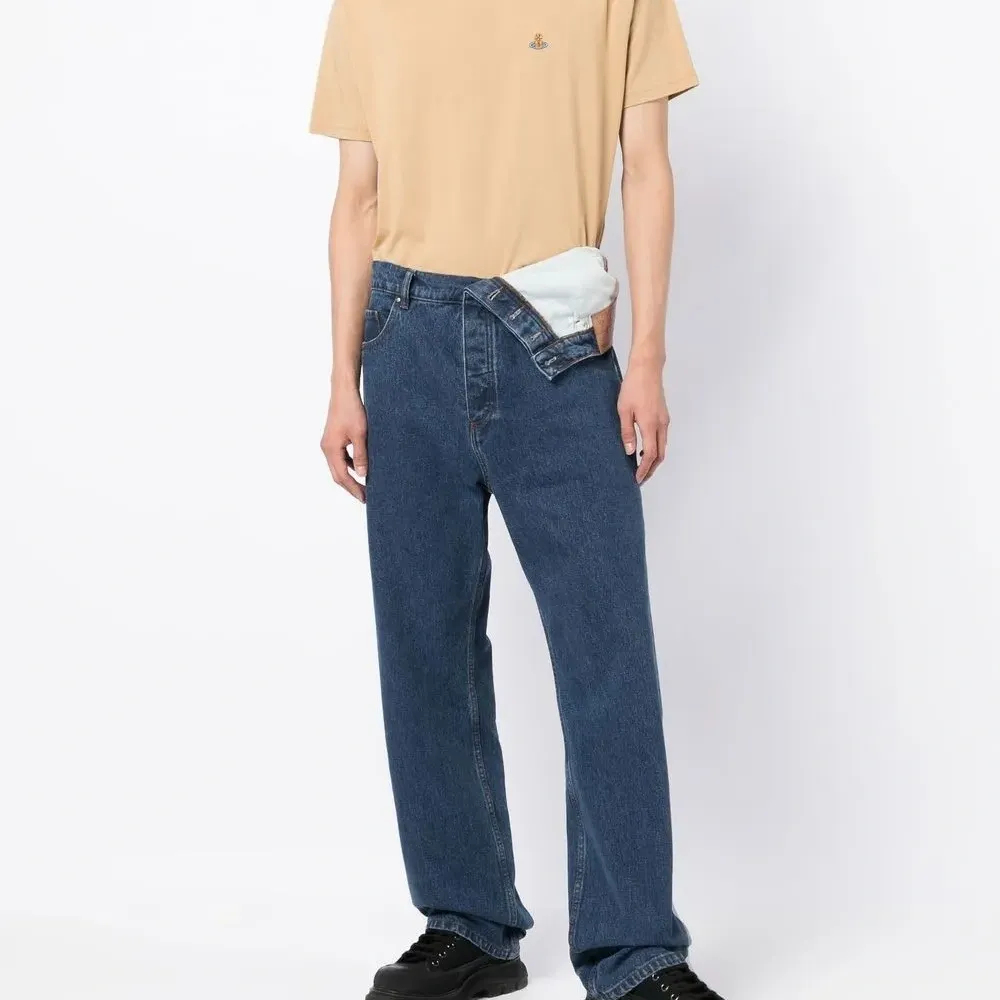 Футболка с логотипом