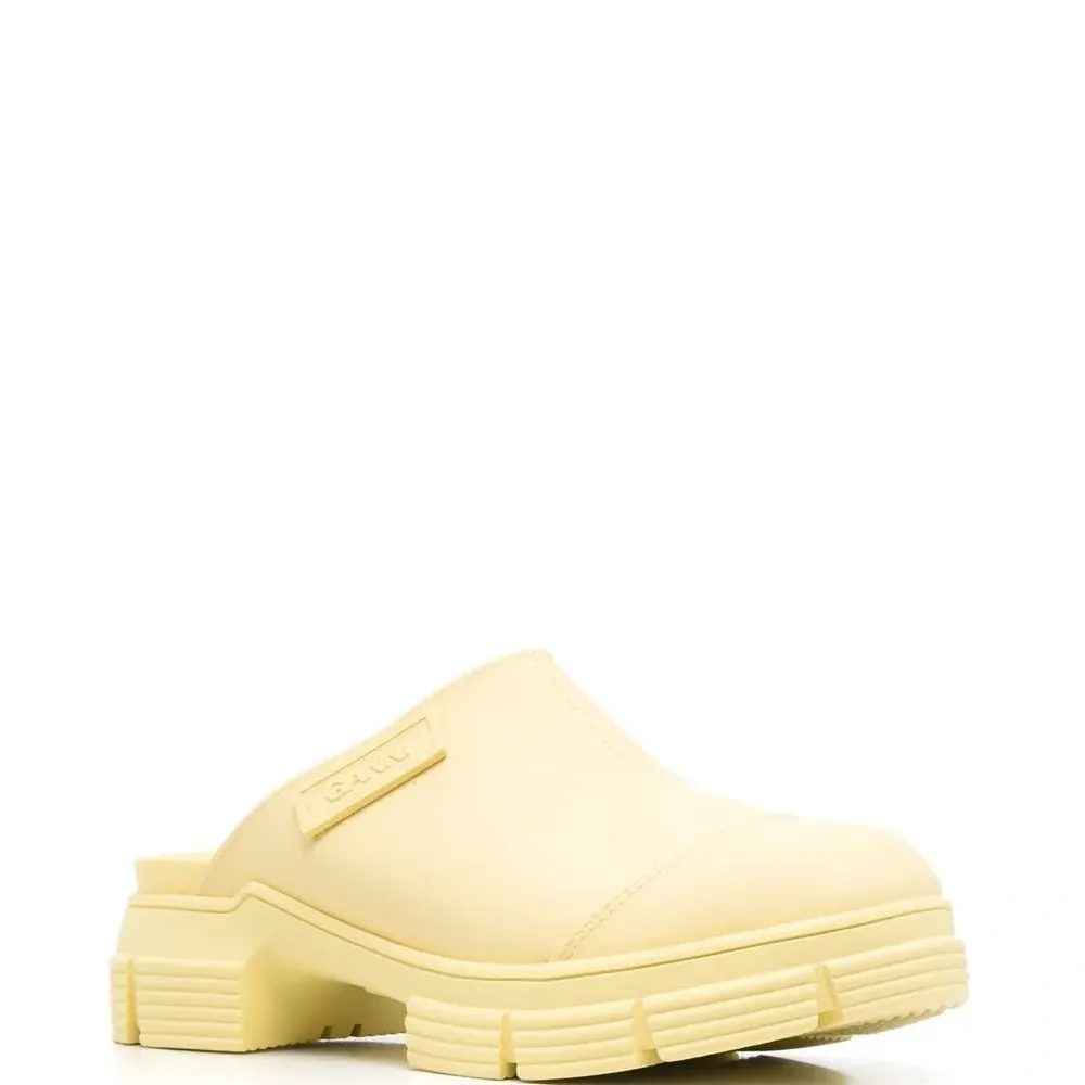 Мюли City на массивной подошве Мюли City на массивной подошве