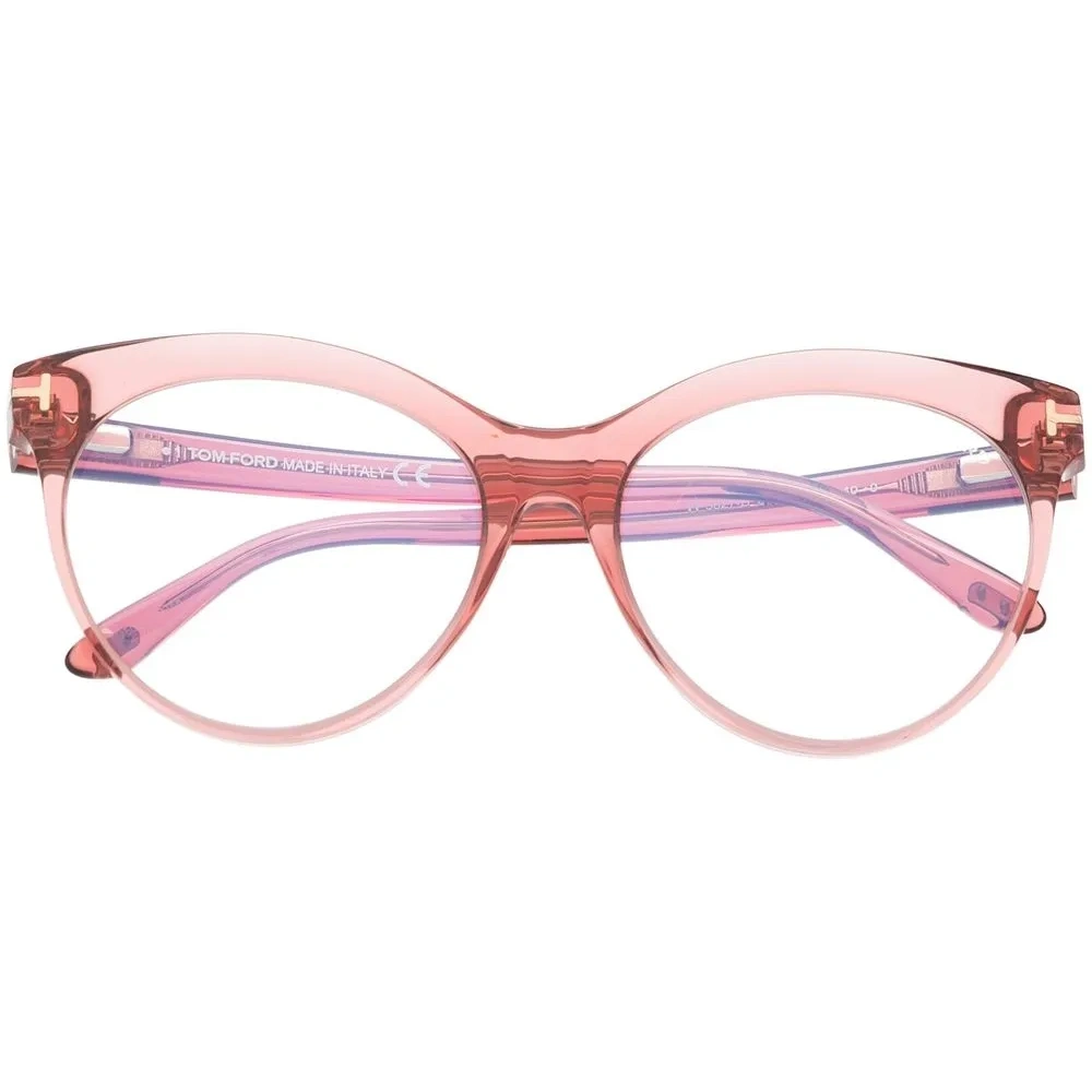 Очки в оправе 'кошачий глаз'