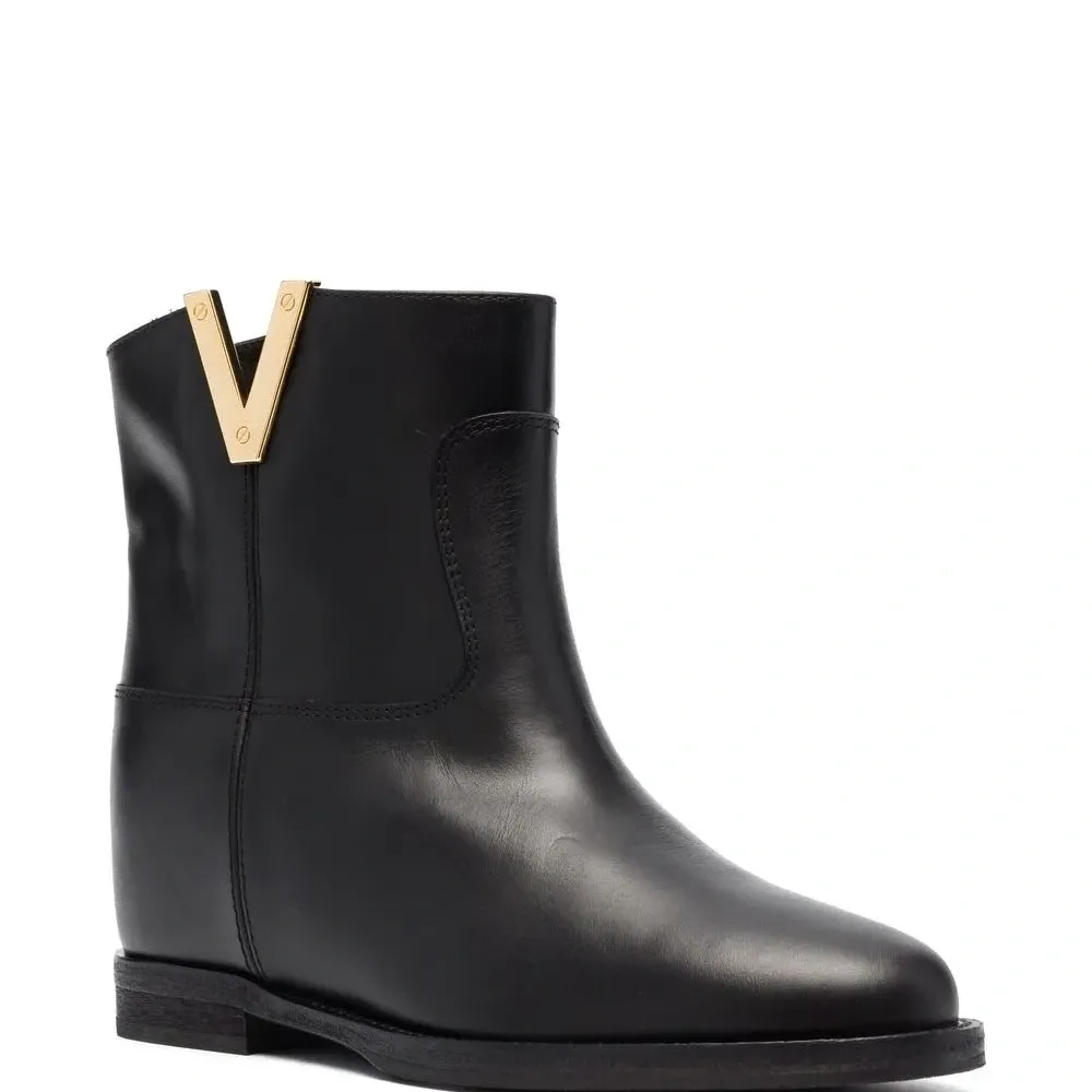 Ботильоны с логотипом