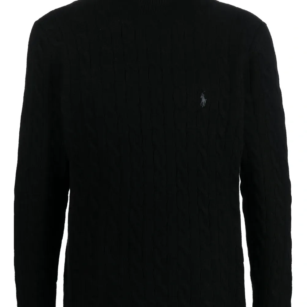 Джемпер с высоким воротником