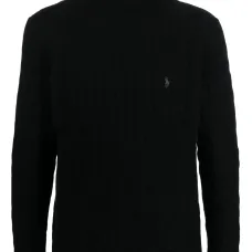 Джемпер с высоким воротником