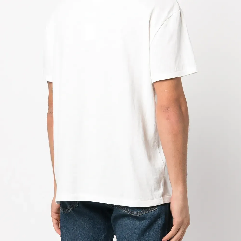 Футболка с логотипом