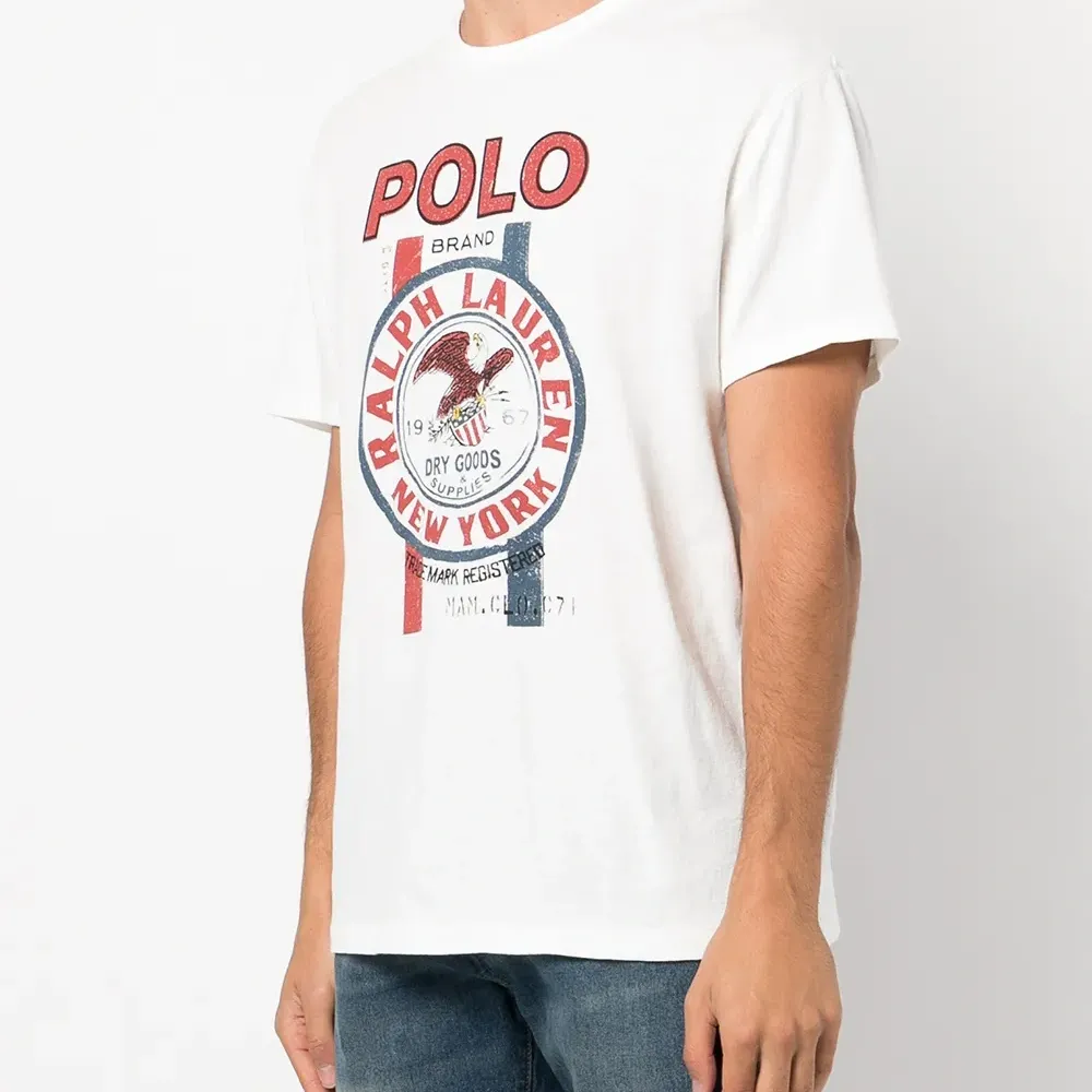 Футболка с логотипом