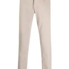 Прямые брюки чинос с карманами