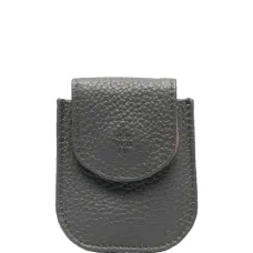 Клатч с тисненым логотипом