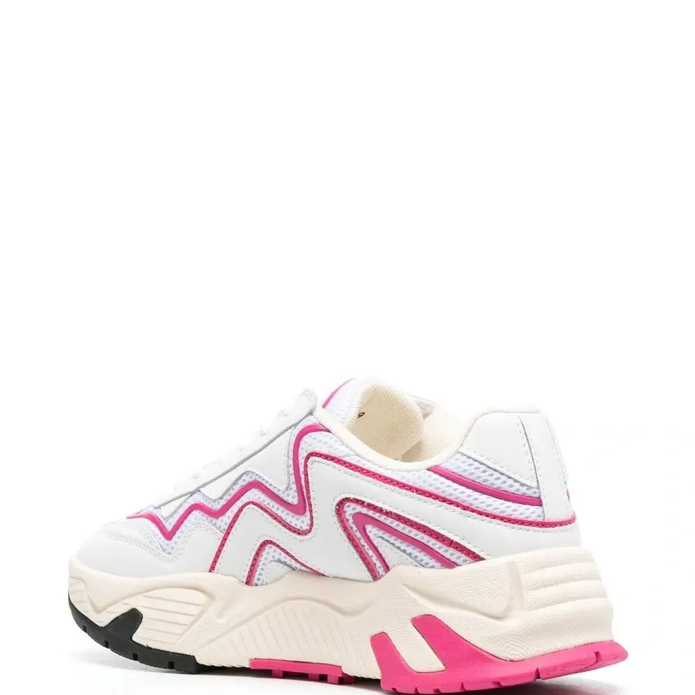 Кроссовки со вставками