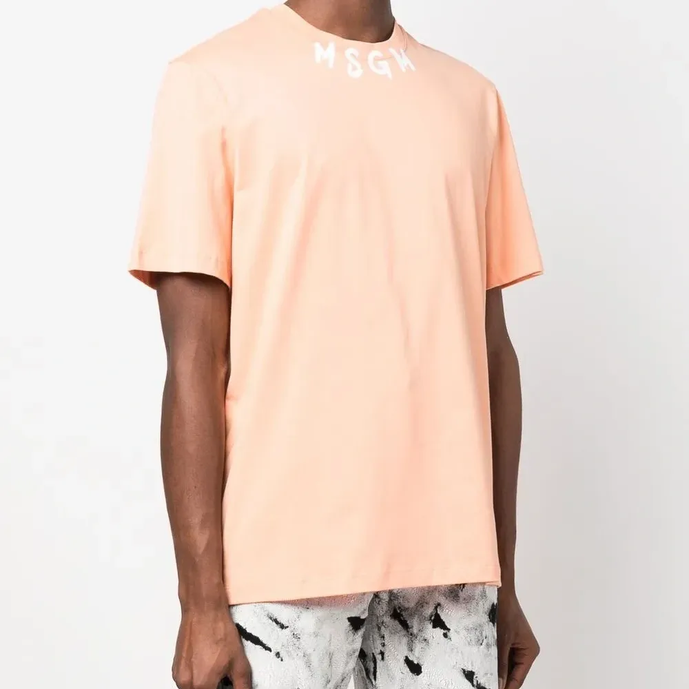 Футболка с логотипом