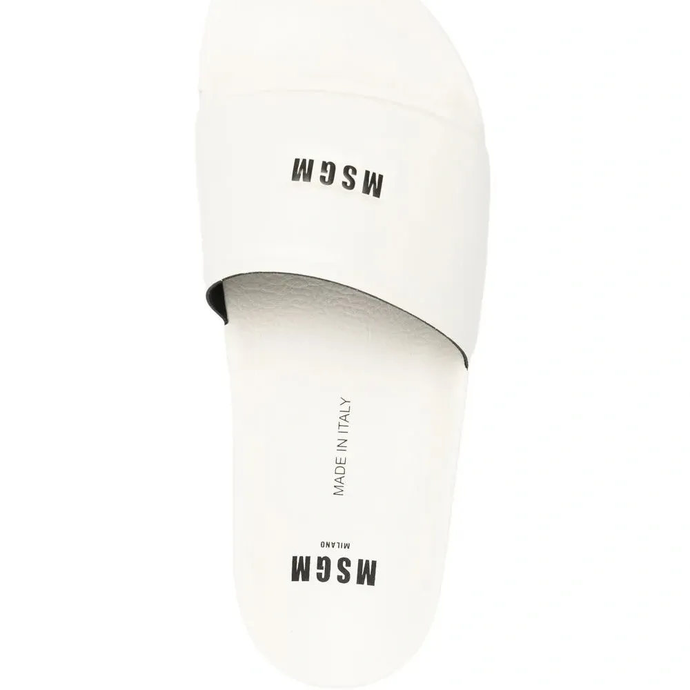 шлепанцы с логотипом