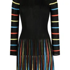 Платье с длинными рукавами