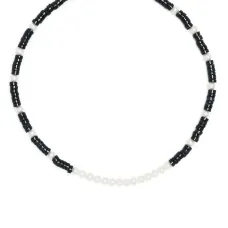 Колье из бусин