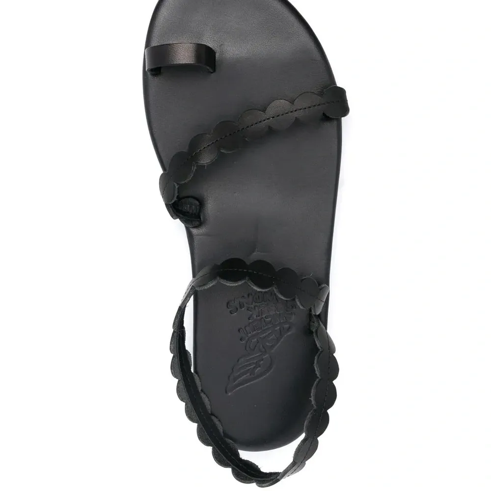 Сандалии с ремешком Сандалии с ремешком