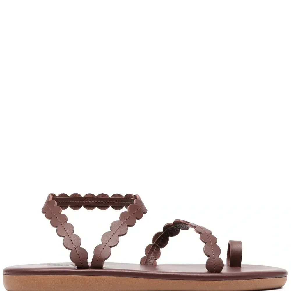 Сандалии с ремешками Сандалии с ремешками