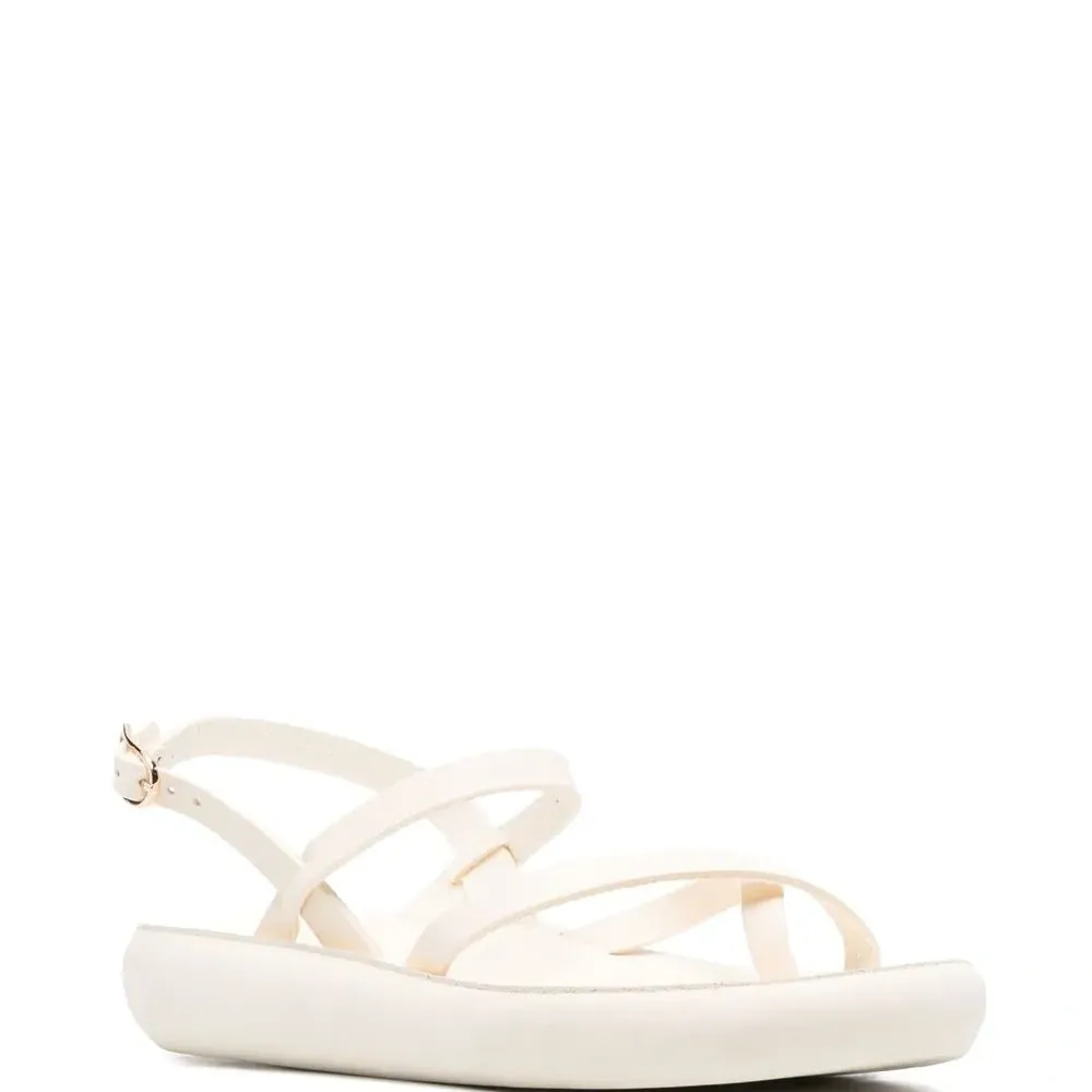 Сандалии с перекрестными ремешками