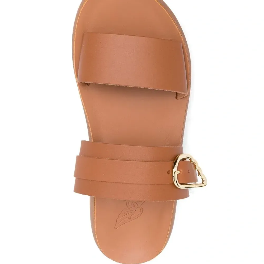 Сандалии с пряжкой