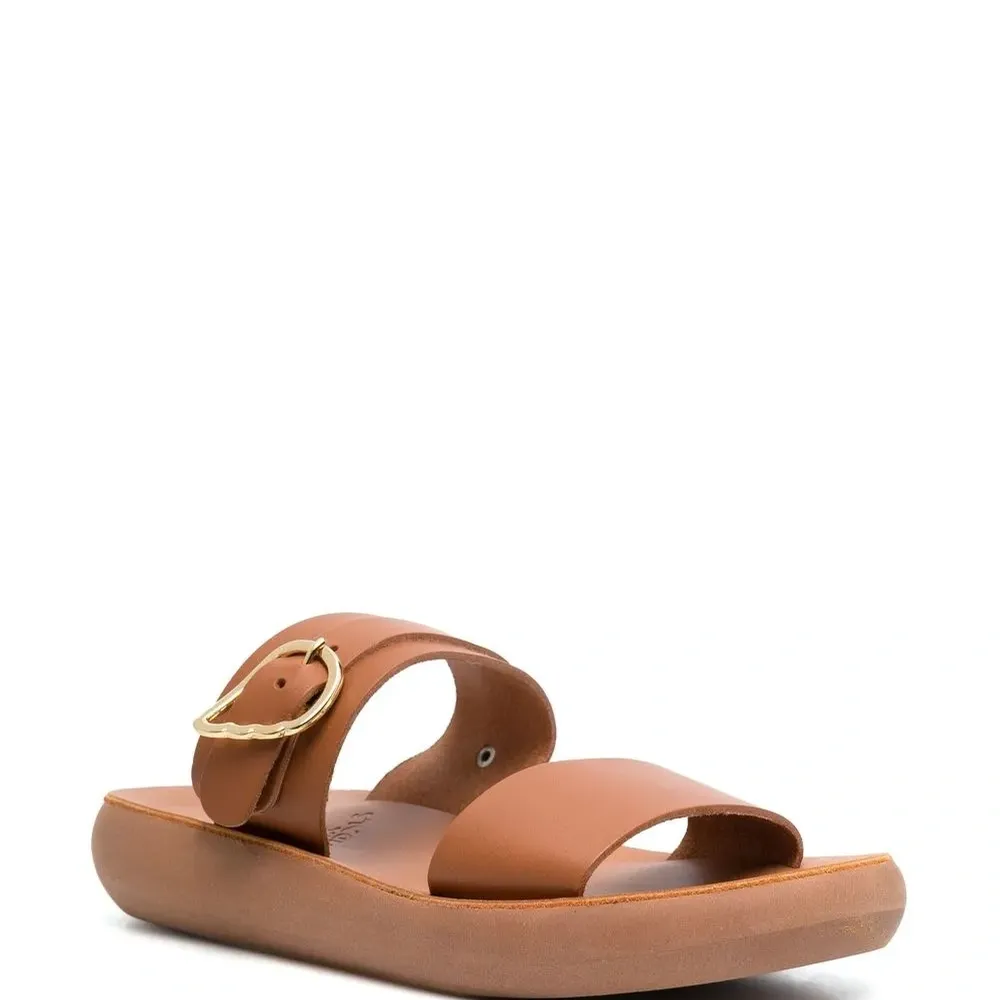 Сандалии с пряжкой